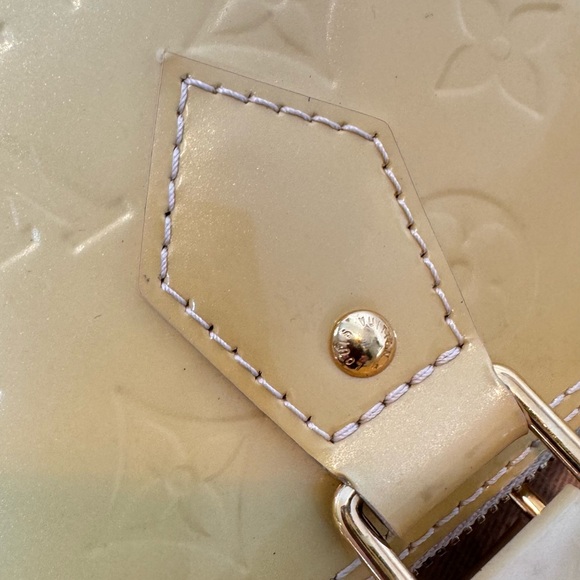 Louis Vuitton Monogram Vernis Alma PM Satchel - Picture 5 of 14